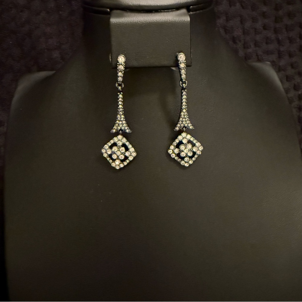 Elegant Silver Earrings with Geometric Design and Sparkling Accents